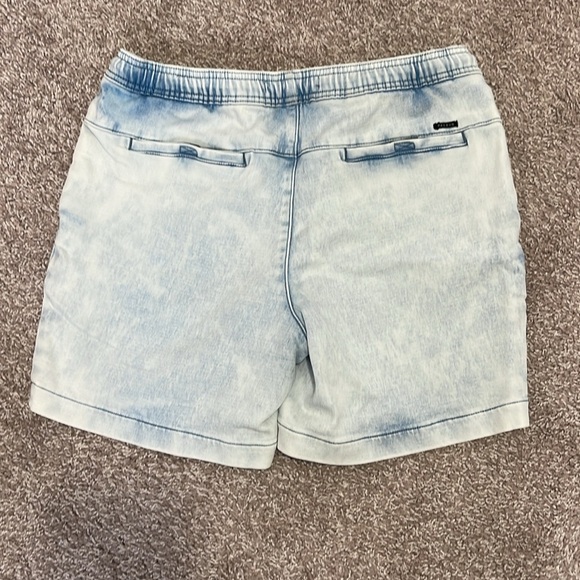 Men’s shorts! - Picture 6 of 7